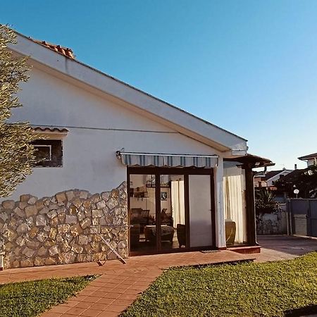 Villa Mery L'Americano Exterior foto