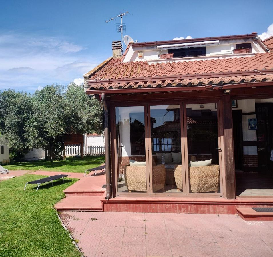 Villa Mery L'Americano Exterior foto